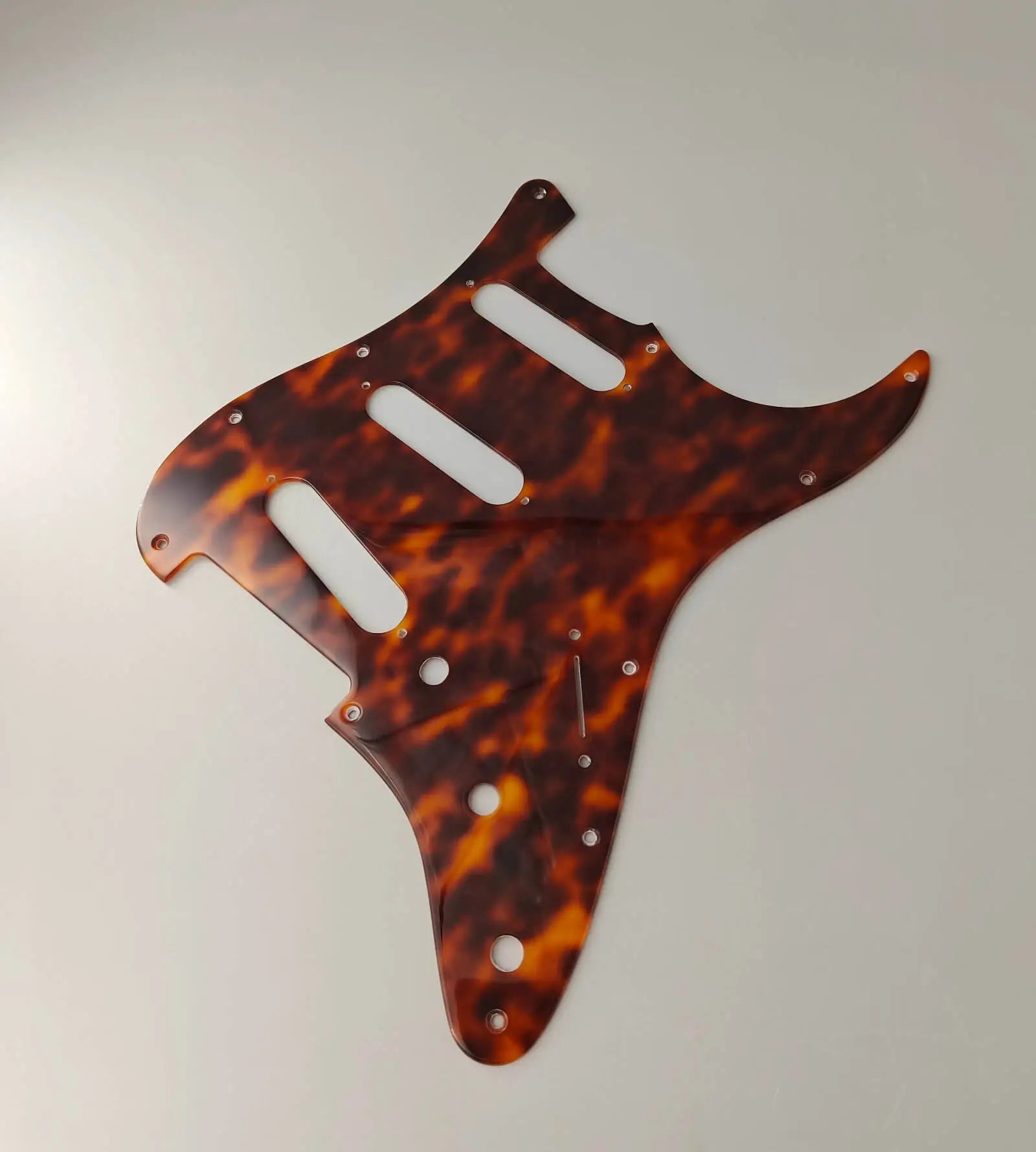 Stratocaster Tortoise pickguard Classic Brown